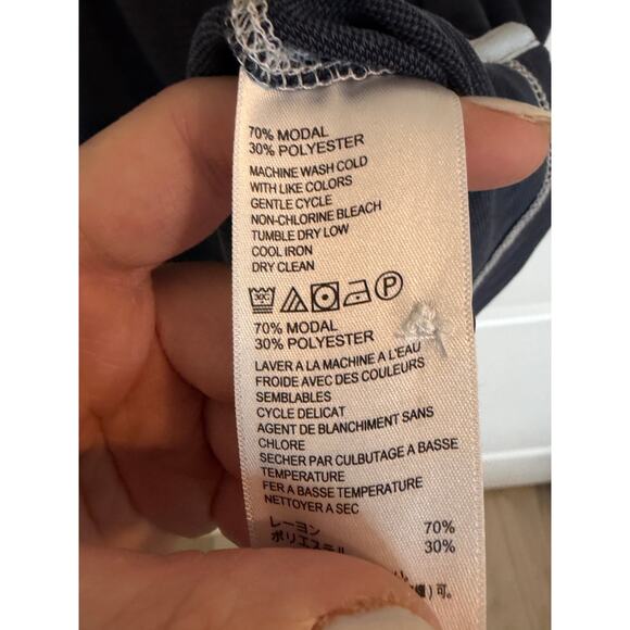 Tommy Bahama Men's Large Blue Short Sleeve Collared Button Up Neck Shirt - Picture 11 of 11